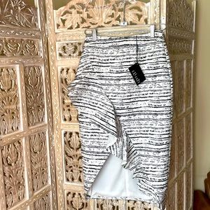 Elliatt Ruched Ruffle Slit Pencil Skirt Size Small